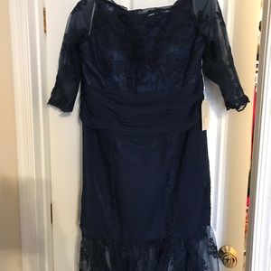 Absolutely beautiful navy dress